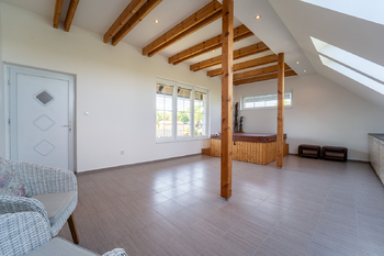 Prodej domu 175 m², Chrášťany