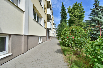 Prodej bytu 3+1 v družstevním vlastnictví 60 m², Hradec Králové