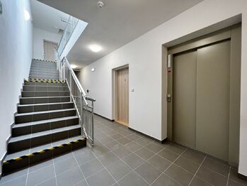 Pronájem bytu 2+kk v osobním vlastnictví 62 m², Cerhenice