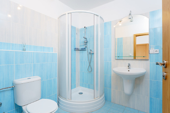 koupelna s WC 5NP - Prodej bytu 3+kk v osobním vlastnictví 126 m², Čelákovice