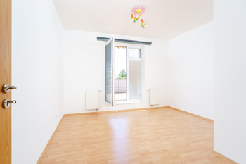 pokoj 1 - Prodej bytu 3+kk v osobním vlastnictví 126 m², Čelákovice