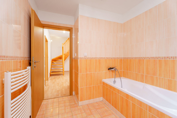 koupelna 4NP - Prodej bytu 3+kk v osobním vlastnictví 126 m², Čelákovice