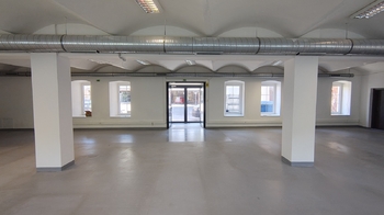 Pronájem obchodních prostor 635 m², Děčín
