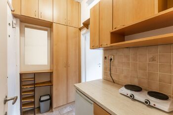 Pronájem bytu 1+kk v družstevním vlastnictví 27 m², Praha 4 - Nusle