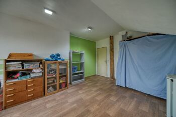 dětský pokoj v patře - Prodej domu 200 m², Kolín