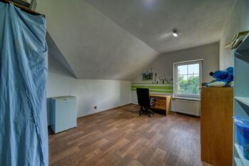 dětský pokoj v patře - Prodej domu 200 m², Kolín