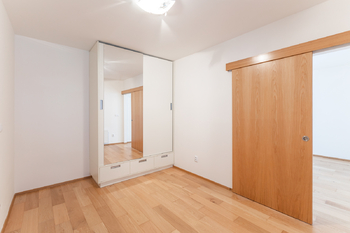Pronájem bytu 2+kk v osobním vlastnictví 47 m², Praha 5 - Lochkov