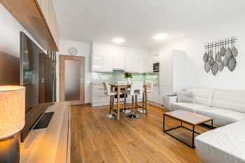 Prodej bytu 2+kk v osobním vlastnictví 56 m², Praha 10 - Uhříněves