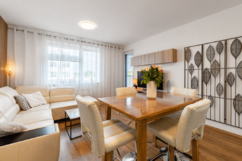 Prodej bytu 2+kk v osobním vlastnictví 56 m², Praha 10 - Uhříněves
