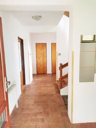 chodba v přízemí - Prodej domu 283 m², Rožmitál pod Třemšínem