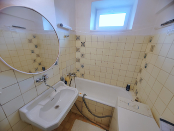 Koupelna - Prodej bytu 3+1 v osobním vlastnictví 86 m², Ostrava
