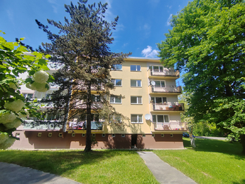 JZ strana domu - Prodej bytu 3+1 v osobním vlastnictví 86 m², Ostrava 