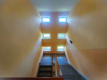 Schodiště - Prodej bytu 3+1 v osobním vlastnictví 86 m², Ostrava