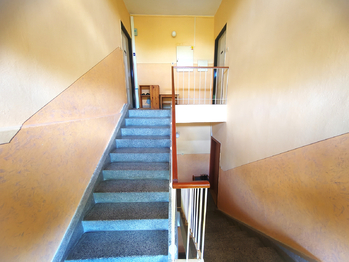 Schodiště - Prodej bytu 3+1 v osobním vlastnictví 86 m², Ostrava