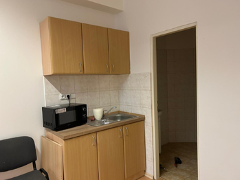 Pronájem komerčního prostoru 25 m², Valašské Meziříčí