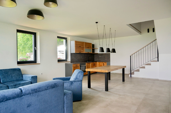 Prodej domu 311 m², Dolní Lomná