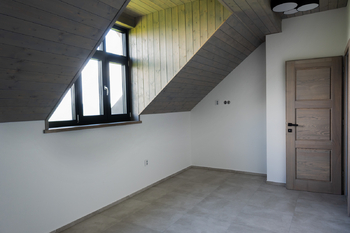 Prodej domu 311 m², Dolní Lomná