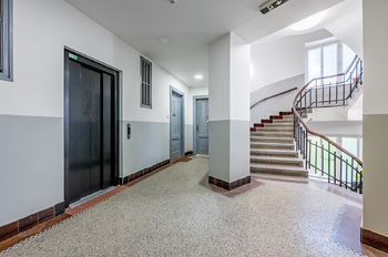Prodej bytu 1+1 v osobním vlastnictví 53 m², Praha 6 - Bubeneč