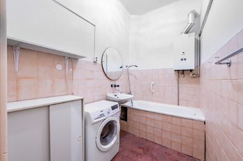 Prodej bytu 1+1 v osobním vlastnictví 53 m², Praha 6 - Bubeneč
