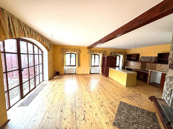 pokoj - Prodej domu 372 m², Buzice