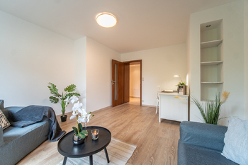 Prodej domu 254 m², Praha 5 - Zličín