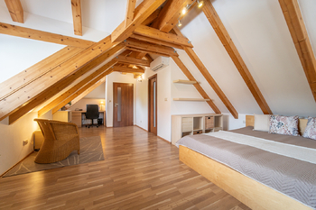 Prodej domu 254 m², Praha 5 - Zličín