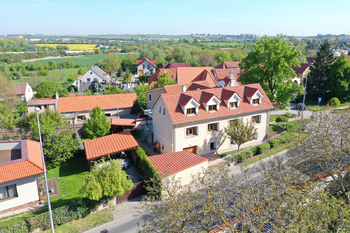 Prodej domu 254 m², Praha 5 - Zličín