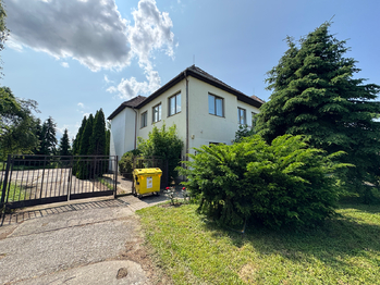Prodej pozemku 11035 m², Kunovice
