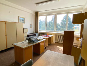 Prodej kancelářských prostor 1200 m², Domažlice