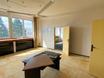 Prodej kancelářských prostor 1200 m², Domažlice