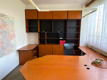 Prodej kancelářských prostor 1200 m², Domažlice