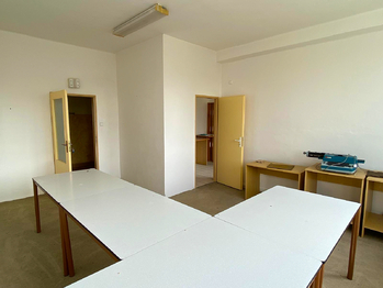Prodej kancelářských prostor 1200 m², Domažlice