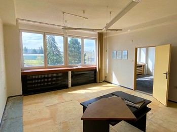 Prodej kancelářských prostor 1200 m², Domažlice