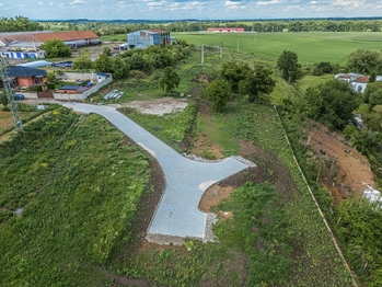 Prodej pozemku 766 m², Kouřim