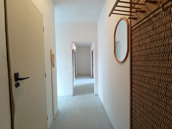 chodba - Prodej bytu 3+1 v osobním vlastnictví 69 m², Plzeň
