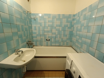 koupelna - Prodej bytu 3+1 v osobním vlastnictví 69 m², Plzeň