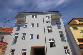 dům- pohled z jihu - Pronájem bytu 2+kk v osobním vlastnictví 49 m², České Budějovice