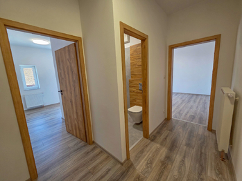předsíň - Pronájem bytu 2+kk v osobním vlastnictví 49 m², České Budějovice