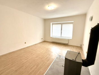 Pronájem domu 80 m², Řisuty