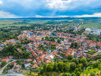 Prodej pozemku 5576 m², Kouřim