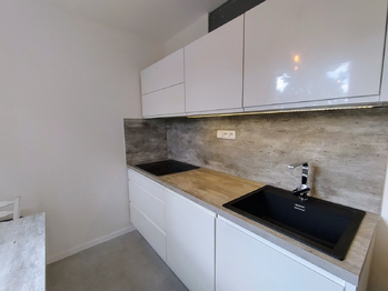 Pronájem bytu 2+1 v osobním vlastnictví 46 m², Praha 4 - Chodov