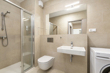 Koupelna - Prodej bytu 1+kk v družstevním vlastnictví 43 m², Pardubice