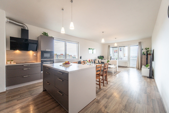 Prodej bytu 3+kk v osobním vlastnictví 118 m², Praha 10 - Horní Měcholupy
