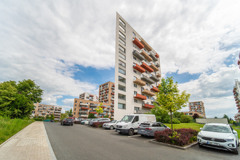 Prodej bytu 3+kk v osobním vlastnictví 118 m², Praha 10 - Horní Měcholupy