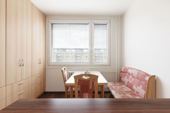 Prodej bytu 3+1 v osobním vlastnictví 72 m², Praha 8 - Kobylisy