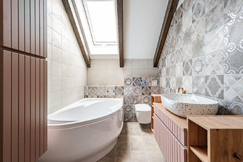 Koupelna v patře - Prodej domu 128 m², Libiš