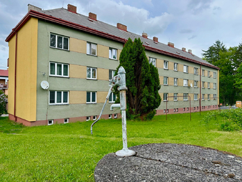 zahrada se studnou za domem - Prodej bytu 3+kk v osobním vlastnictví 70 m², Nasavrky