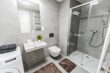KOUPELNA - Pronájem bytu 2+kk v osobním vlastnictví 53 m², Praha 10 - Hostivař