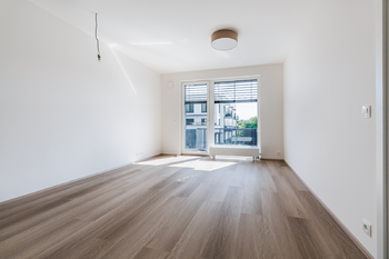 OBÝVACÍ POKOJ + KK - Pronájem bytu 2+kk v osobním vlastnictví 53 m², Praha 10 - Hostivař