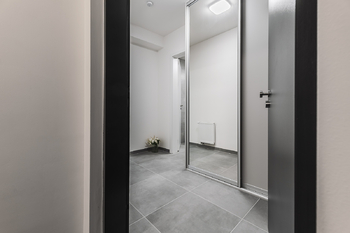 VSTUP DO BYTU - Pronájem bytu 2+kk v osobním vlastnictví 53 m², Praha 10 - Hostivař